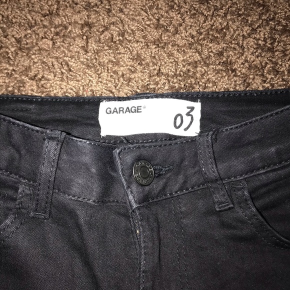 *SOLD* BLACK RIPPED JEANS - Picture 3 of 3